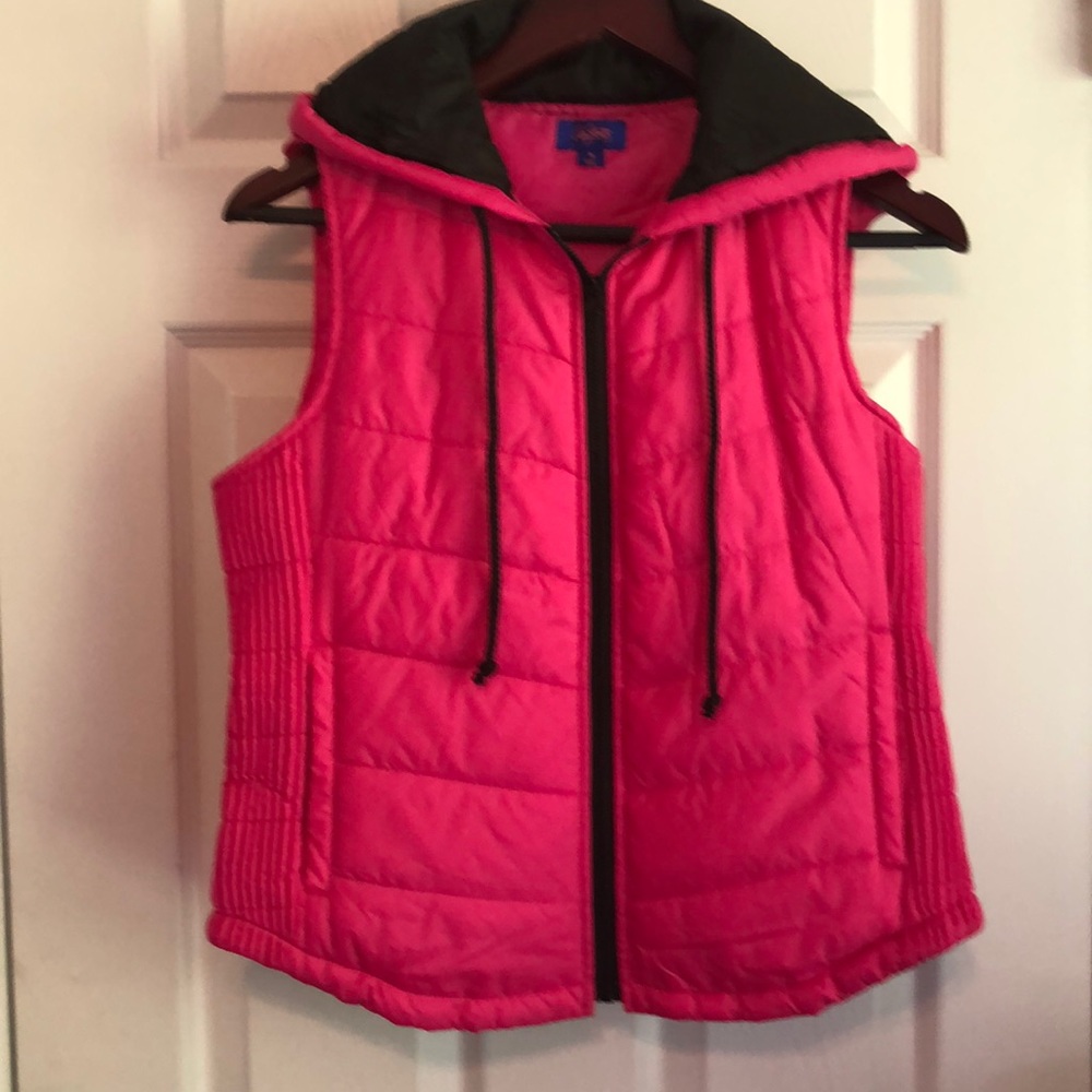 Pink quilted vest with pockets